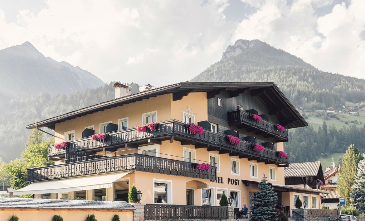 Hotel Lutago ? Posthotel con comprensorio sci Monte Spico